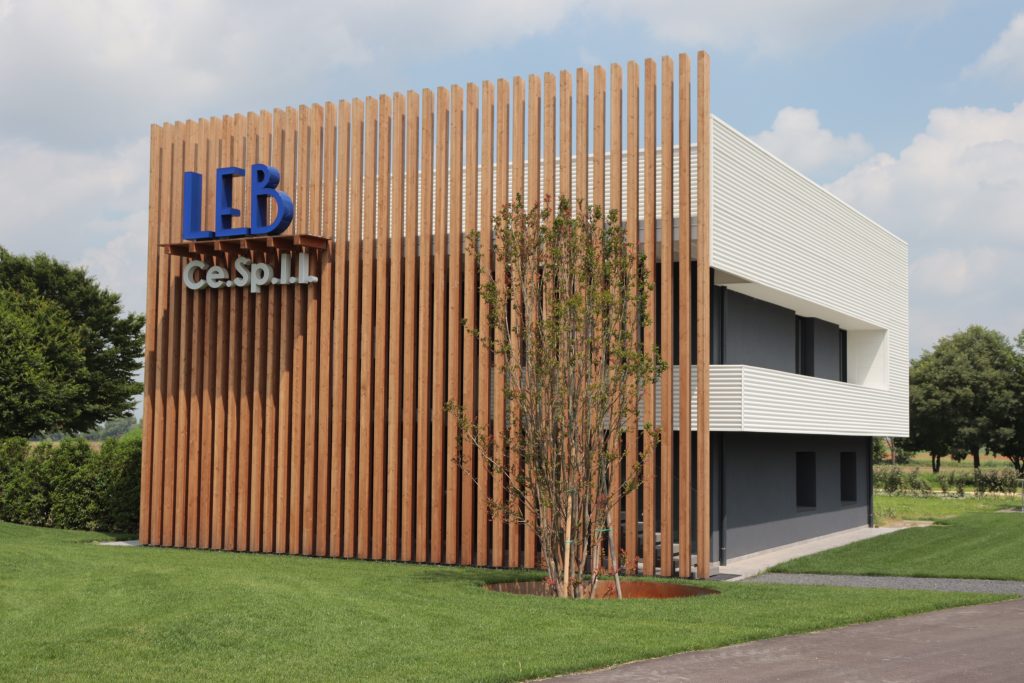 Esterno della sede, ex casello idraulico riqualificato